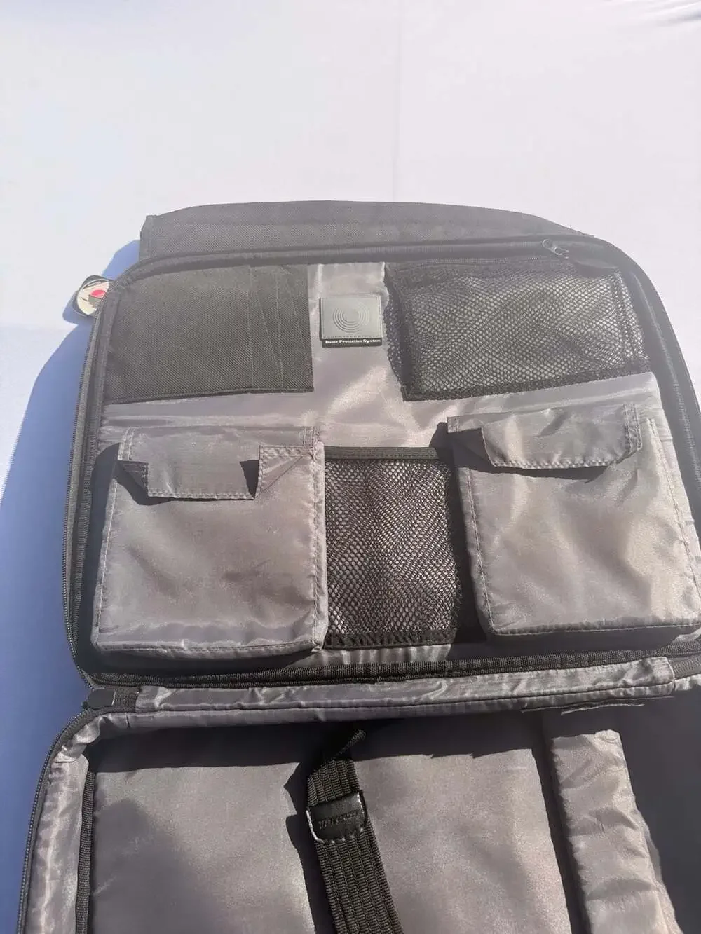 Targus Black and Gray Deluxe Laptop Messenger Bag Briefcase CPT401D